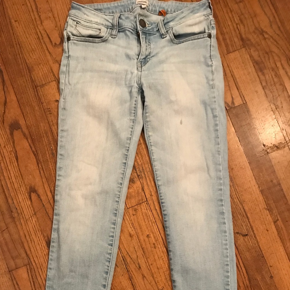 Sneak Peak Light Jeans